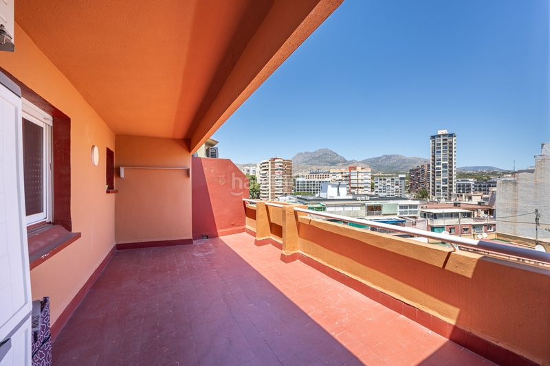 Foto f1327c86-766a-41cf-84b8-2fcafaccdea3. Àtic a Centro Urbano Benidorm
