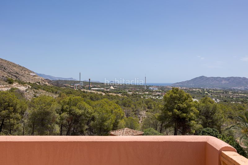 Foto 84f2e942-e1e2-42f2-a0b5-49304e8b95e0. Àtic amb piscina a Golf Bahía Finestrat
