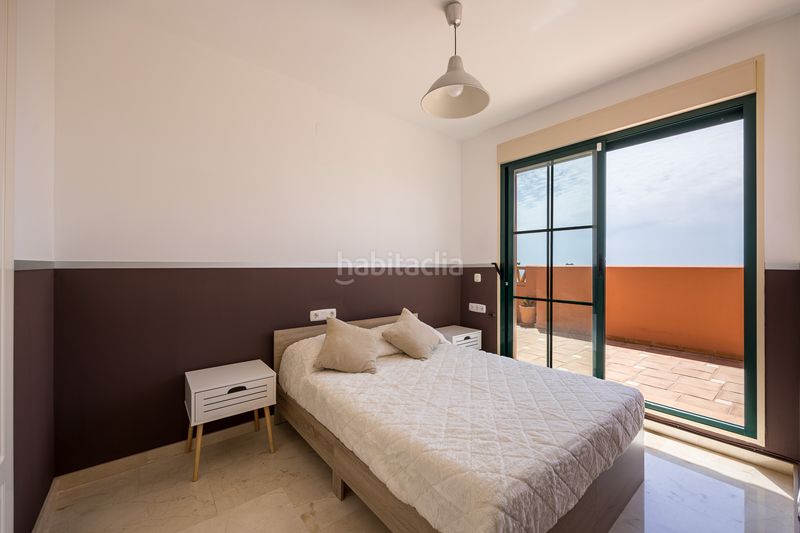 Foto b2d7aced-e2a8-4f43-b3da-c3db27a2c2e3. Àtic amb piscina a Golf Bahía Finestrat
