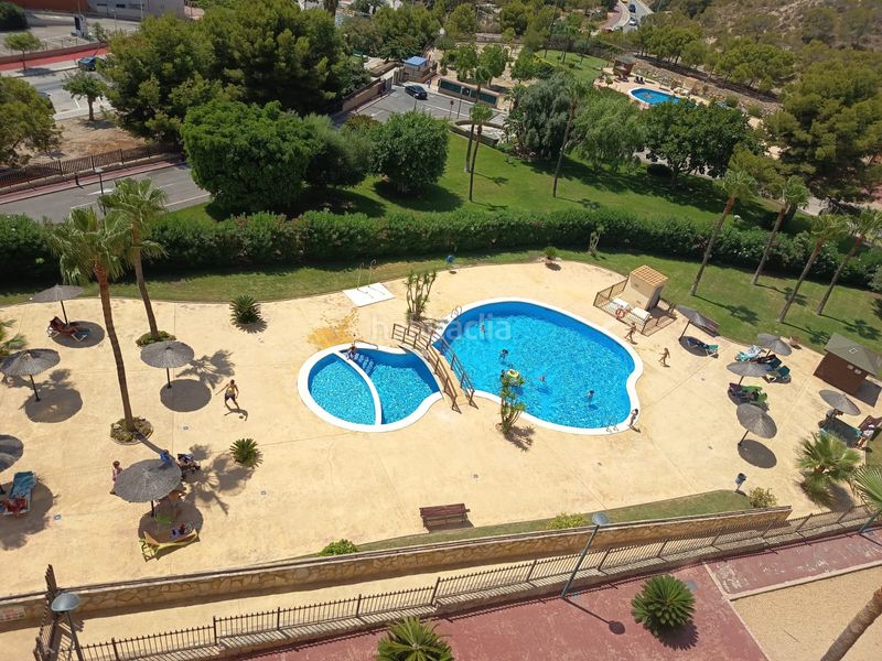 Foto bece7578-cce2-40b6-9f0f-f77c1eb57e8d. Pis amb piscina a Via Parque Benidorm
