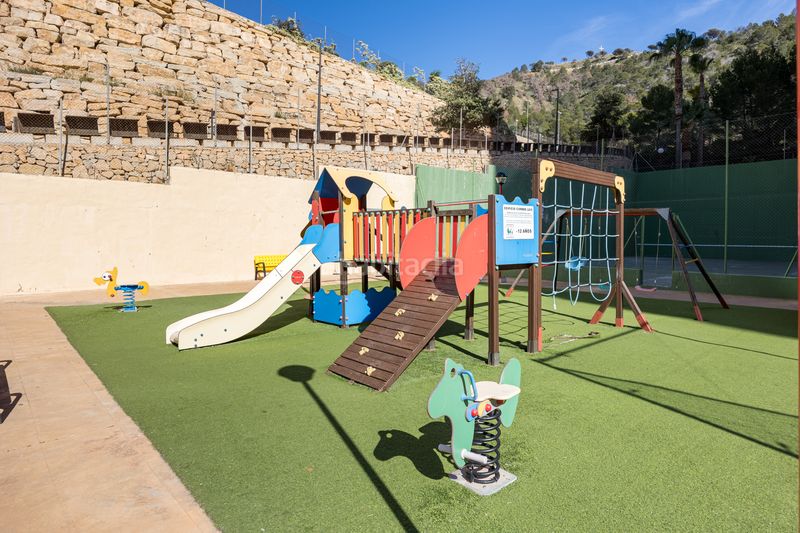 Foto b75b86bf-9887-423f-8a11-5a4bd406f2d8. Apartament amb piscina a Rincón Alto Benidorm