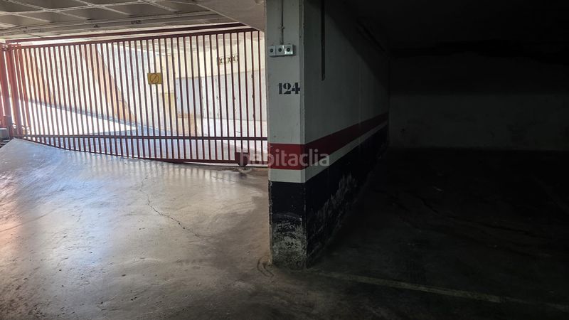 Foto c07d072c-5e2f-47c3-bd83-fae92ab1c03a. Aparcament cotxe a Playa Levante Benidorm