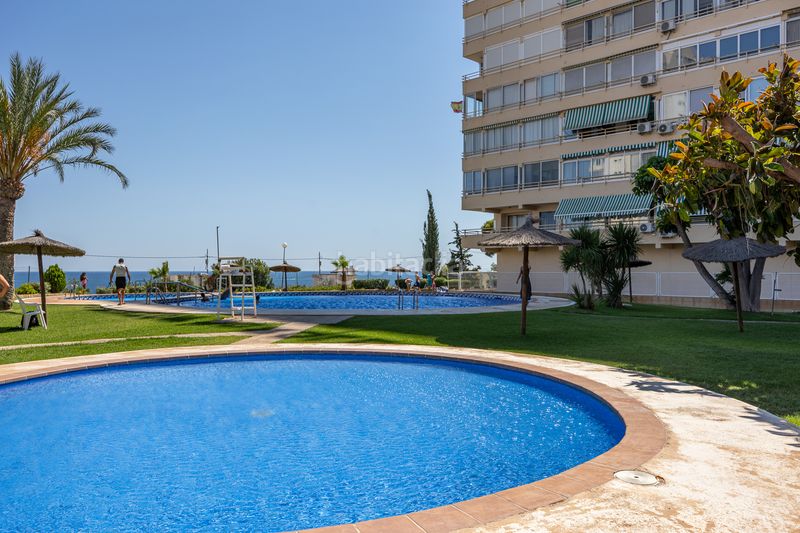 Foto 3598489a-d292-4494-a92c-ff094f52b53d. Pis amb piscina a Playa Poniente Benidorm