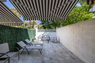 Reihenhaus in Rincón Bajo. Adosado a la venta en zona rincon de loix llano en pleno benidor