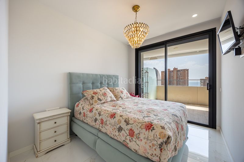 Foto cd028bce-3fc6-41cd-afbc-d3d6f3a6e970. Appartement mit pool in Playa Poniente Benidorm