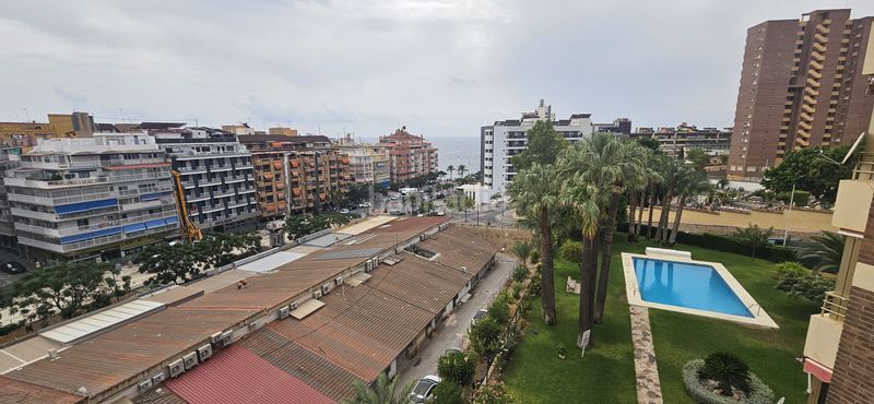 Foto 0a29a568-a347-4cba-8de1-0d0a4ef5f750. Pis amb piscina a Foietes Benidorm