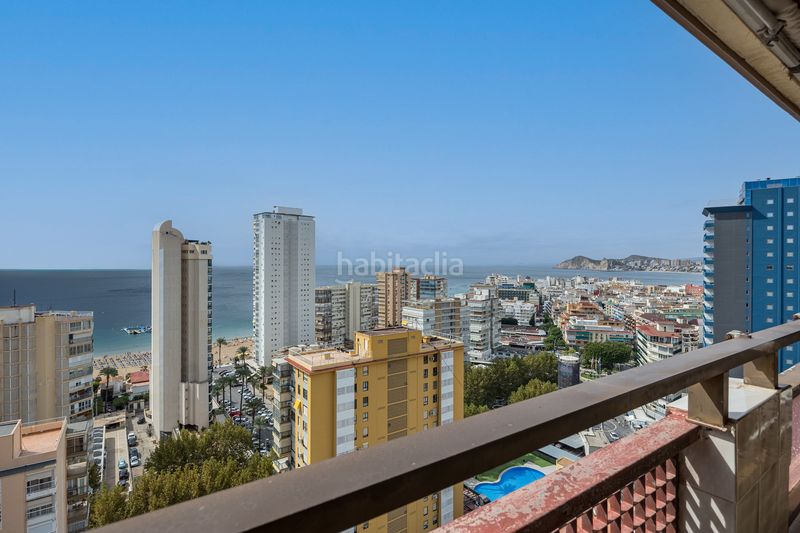 Foto a94b2971-d639-4f20-bee5-11db613c9fde. Àtic amb piscina a Playa Levante Benidorm