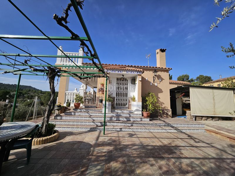 Foto d923c3e8-1bf4-4344-940b-a3ec1893976d. Xalet amb xemeneia aparcament piscina a Alcora (l´)