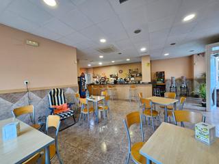 Traspàs Local Comercial a El Pilar. Negocio en actico con clientela fija