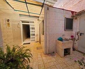 Maison à Centro. Casa de 198 m²construidos en plaza sant pasqual