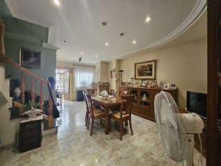 Casa a Avenida Alemania-Italia. Casa acogedora y familiar