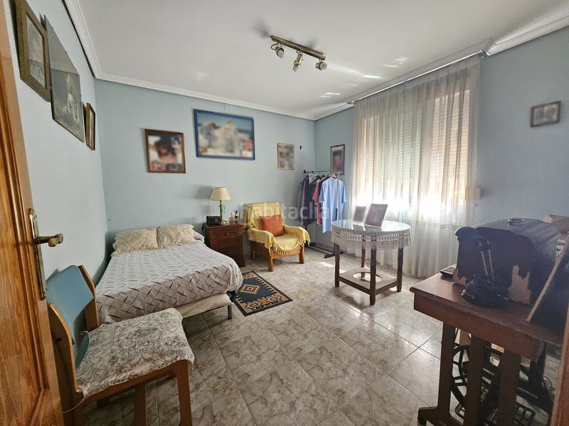 Foto aeff7380-7e85-4e1e-9abb-b3ac63037048. Casa con camino in Avenida Alemania-Italia Villarreal / Vila - real