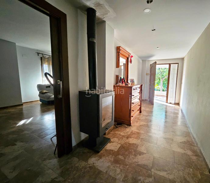 Foto 4ebfd630-9f0a-4105-9427-b9e5dd1bf854. Xalet amb xemeneia aparcament a Piscinas Villarreal / Vila - real