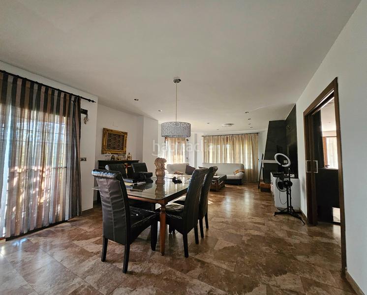 Foto ee00484e-e4fa-4670-930b-ae30cceaf1d1. Xalet amb xemeneia aparcament a Piscinas Villarreal / Vila - real