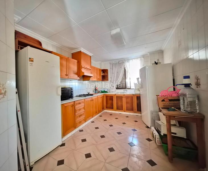 Foto d6c847d1-0cf0-46dd-bad7-21723062d77c. Chalet mit kamin parking in Playa Burriana