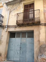 House in Centro. Casa para reformar en el centro