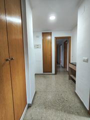 Pis  Avinguda itàlia. Piso con ascensor en avenida italia
