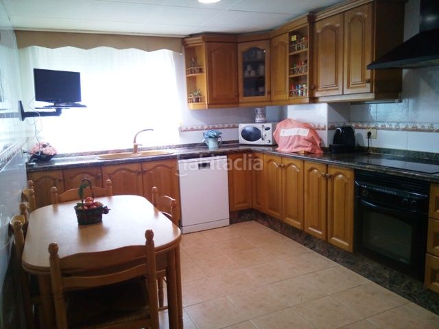Foto c9788b0b-8fb2-425c-bb3c-ec64387c14f6. Casa amb xemeneia a Centro Villarreal / Vila - real
