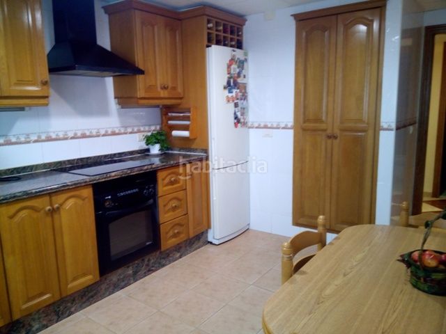 Foto e317dbeb-7a71-40d3-b63f-a2b0fa14d79a. Casa amb xemeneia a Centro Villarreal / Vila - real