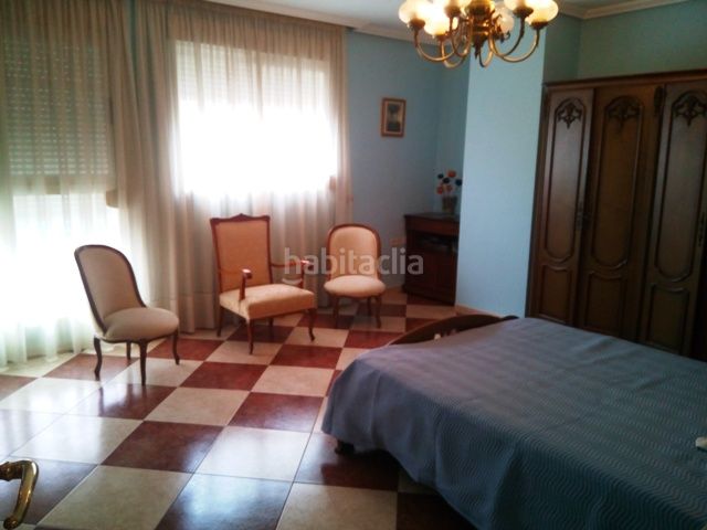 Foto e959cc87-0932-4a97-8cd9-d4e9696702d5. Casa amb xemeneia a Centro Villarreal / Vila - real