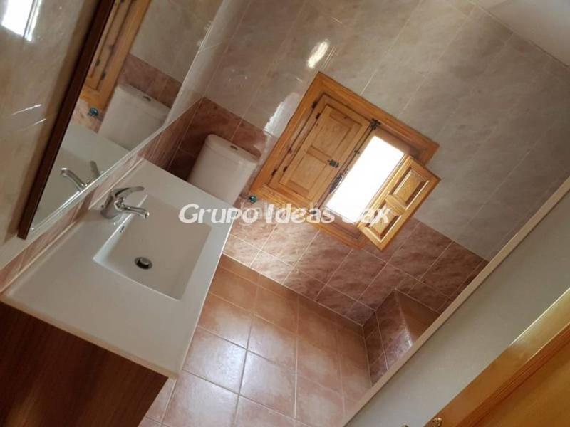 Foto 272664c6-47fc-4a09-ac6c-8094100b030d. Finca rústica a Yecla