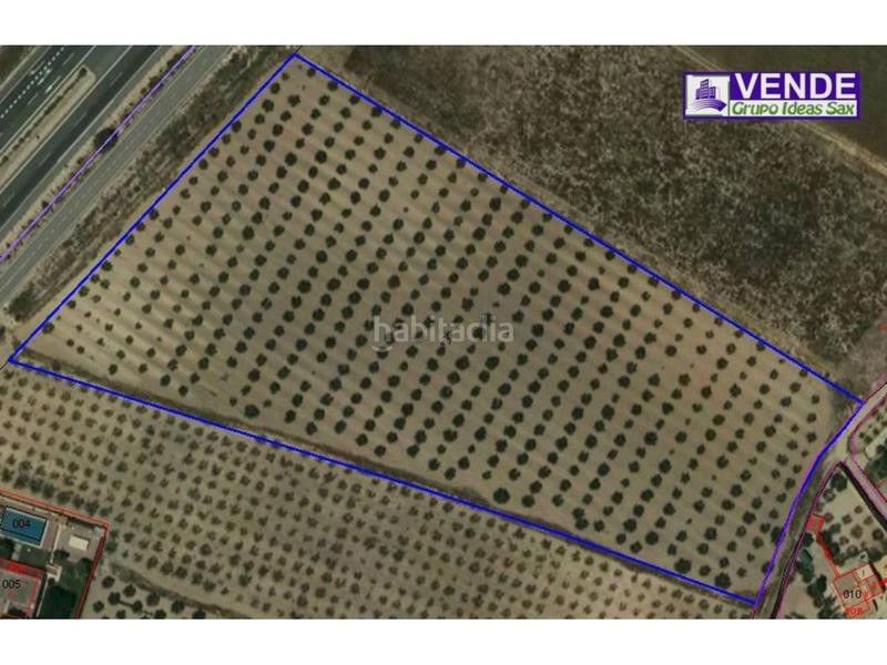 Foto 46585d76-b6cd-455a-85c7-e8d203c88e73. Masia amb aparcament a Sax