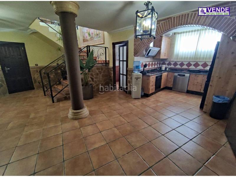 Foto 47650cbf-702e-4d79-805e-4306e02df004. Casale con parcheggio in Sax