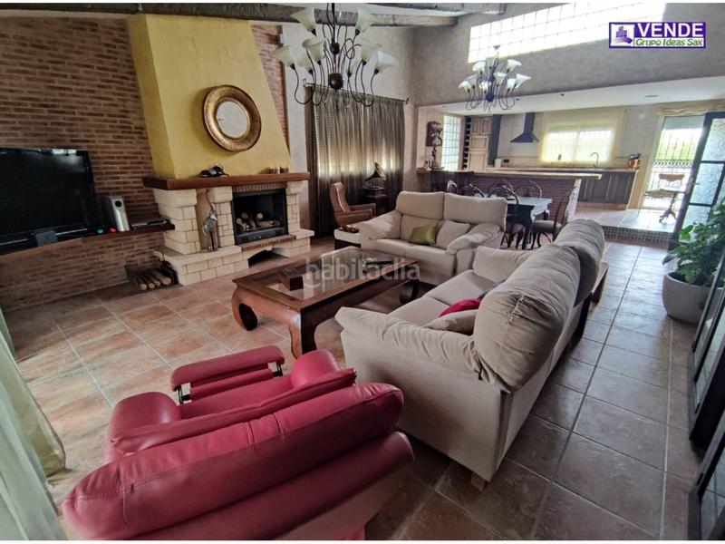 Foto a9e649c2-6719-4d9d-96f4-04a0b6316a75. Casale con parcheggio in Sax