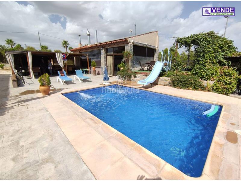 Foto b611977e-bdff-48ff-9984-e6b15e61fae3. Casale con parcheggio in Sax