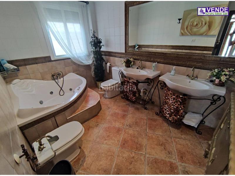 Foto c1928bf4-dcca-45f7-a539-c311ae150693. Casale con parcheggio in Sax