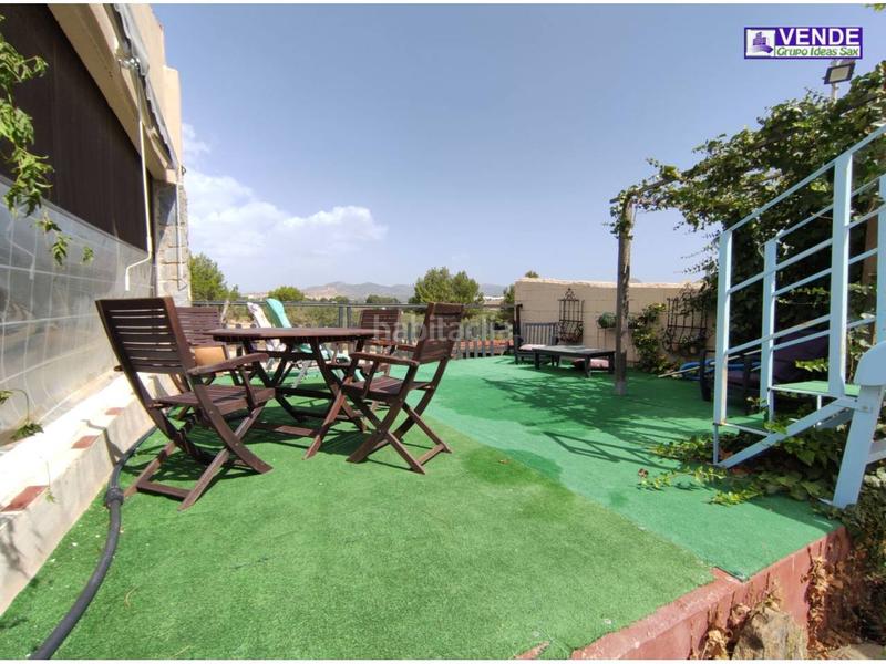 Foto f5219c75-76db-4698-9260-962e1eb121c3. Casale con parcheggio in Sax