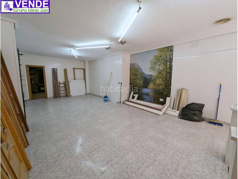 Foto 0036ea83-5c96-4e42-a2a5-b42d3755f2b3. Local commercial dans Sax