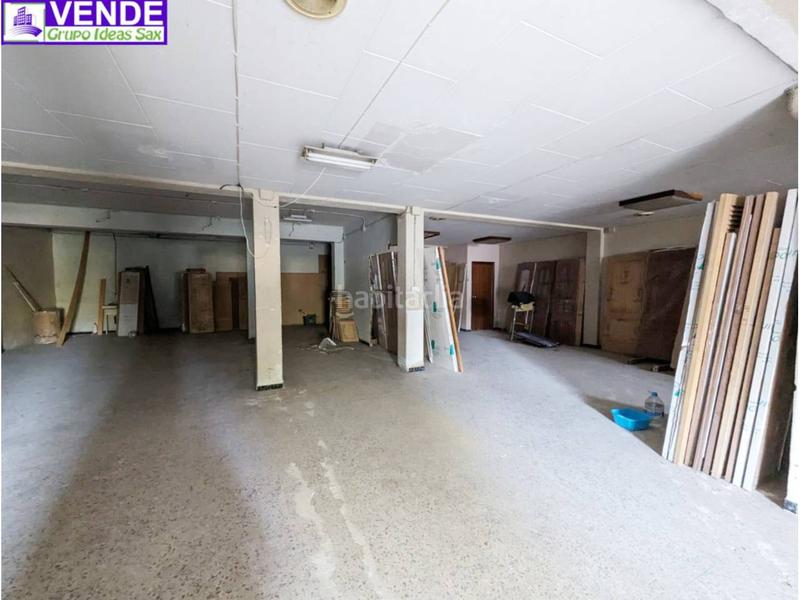 Foto 0854e4c5-c054-4015-ac16-423a69a8d871. Local commercial dans Sax