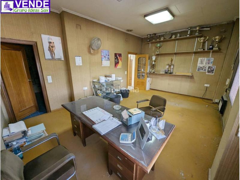 Foto 0c8a66f5-75e2-4d44-871b-523bd759219c. Local commercial dans Sax
