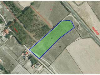 Terreny residencial  9. Terreno en venta