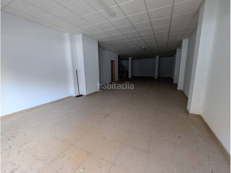 Foto d8eff7a0-8362-4d0c-b3a5-09273d0b4d84. Rent business premise in Sax
