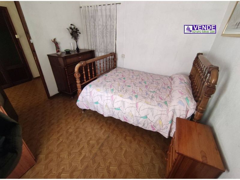 Foto 4bf29d3d-38bf-43ab-a041-7aee781b4023. Casa adossada a Sax
