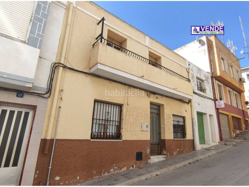 Foto 8fcd7e1b-3a61-47d0-8b73-f0bf41a938a0. Casa adossada a Sax