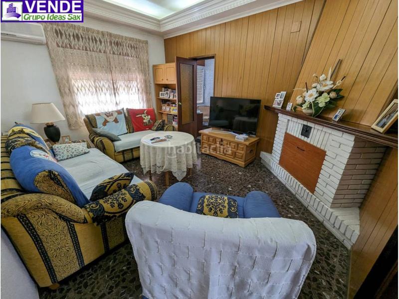 Foto 2ed02c22-f956-46cf-a0dc-f907aa5728ad. Chalet  unifamiliar en venta en calle miguel hernández en Salinas