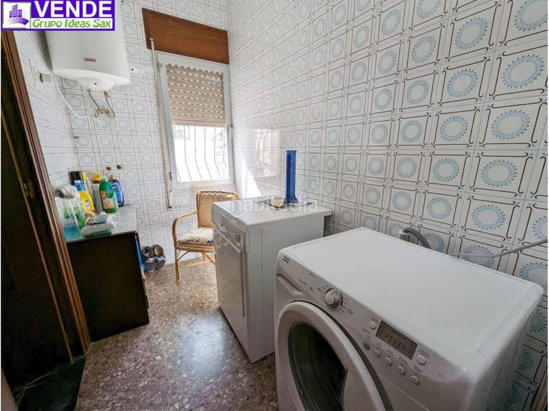 Foto 512136c9-b4bc-4295-a695-b601fd5812b6. Chalet  unifamiliar en venta en calle miguel hernández en Salinas