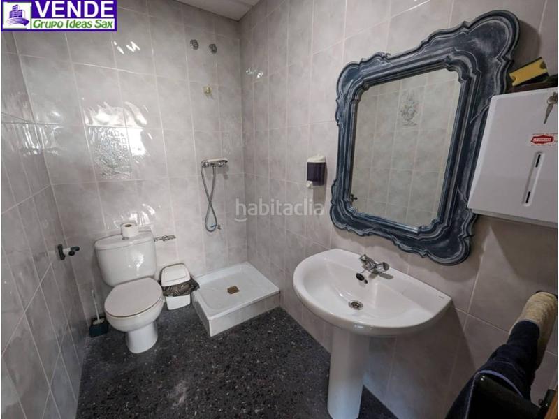 Foto b1bb99e8-572e-454b-aa3d-cbf997b7808e. Miete büro in Sax