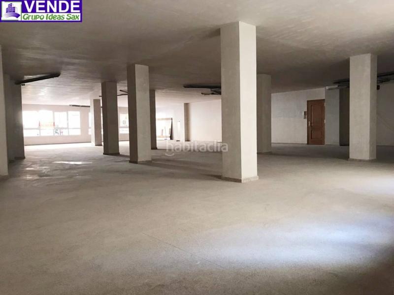 Foto e4f454ea-92ff-4505-b568-bb458b087f19. Local commercial dans Sax