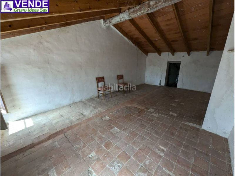 Foto 7d90f9a2-50d3-4eab-9fa4-cafefb24f799. Casa adossada amb aparcament a Salinas