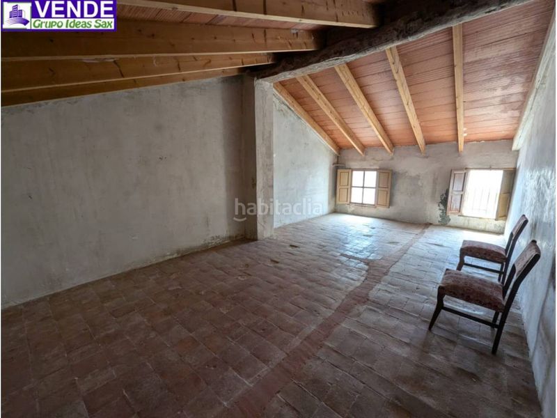 Foto e2b637bd-8e12-4239-b14d-b9e947825edc. Casa adossada amb aparcament a Salinas