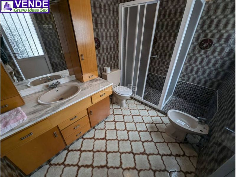 Foto fb727fb3-5bee-4721-9c29-3b0bb0dd7995. Casa adossada amb aparcament a Salinas