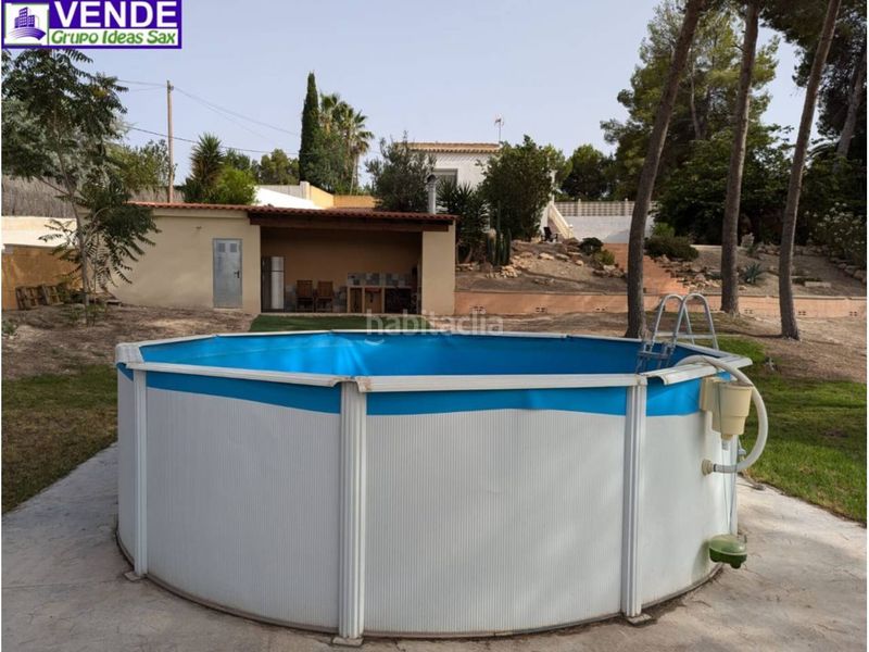 Foto 4a64ae7c-9882-4815-84b8-3eb4833b8138. Masia amb calefacció aparcament a Sax
