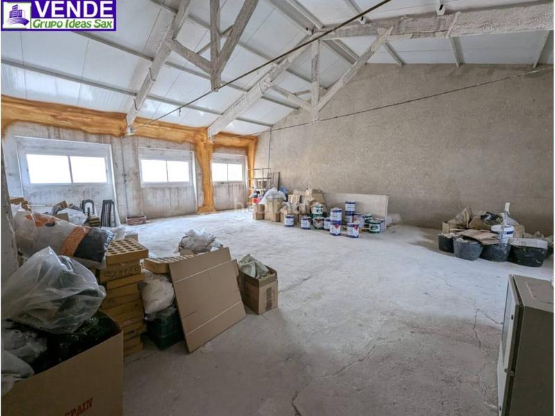 Foto dc72d6bd-cb5a-42c0-b968-24abcf8ff2b7. Nau industrial a Sax