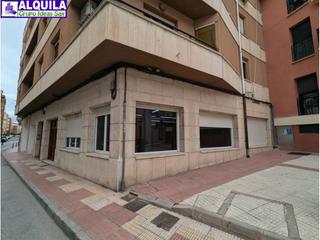 Local Comercial  Médico cortés. Se vende local esquina en el centro de sax