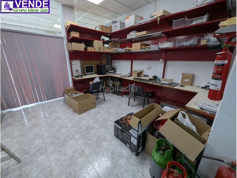 Foto a094a0b3-b76a-438c-9ebe-e6767c049999. Local commercial dans Sax