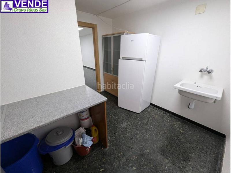 Foto 4622beed-5099-45fe-9dd7-da902215bc34. Business premise in Sax